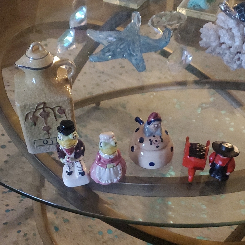 Charming Ceramic Figurine Set